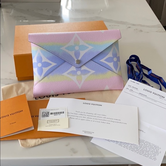 Louis Vuitton Handbags - Louis Vuitton Escale Pochette Kirigami